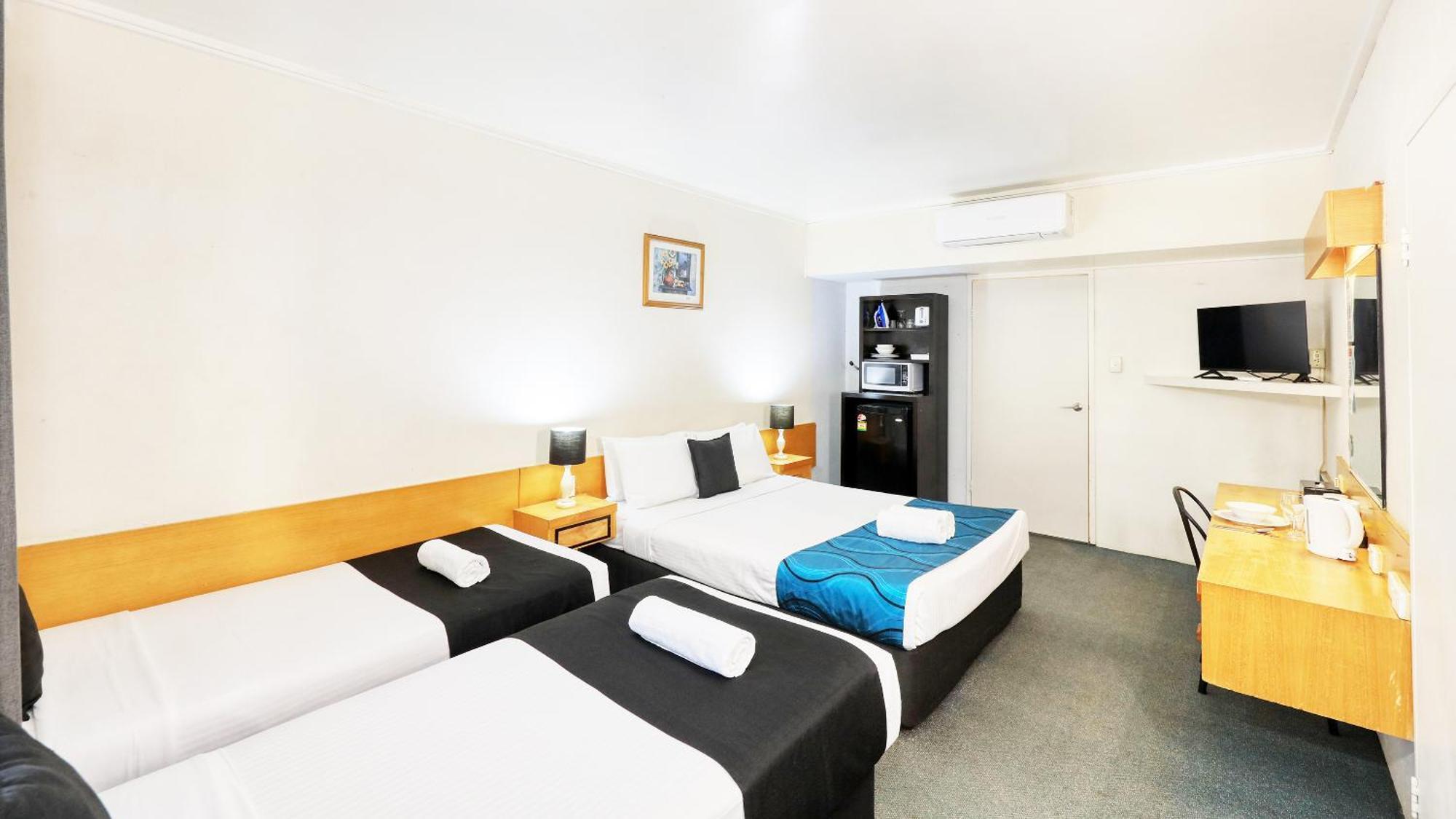 Tropical Gateway Motor Inn Rockhampton Buitenkant foto