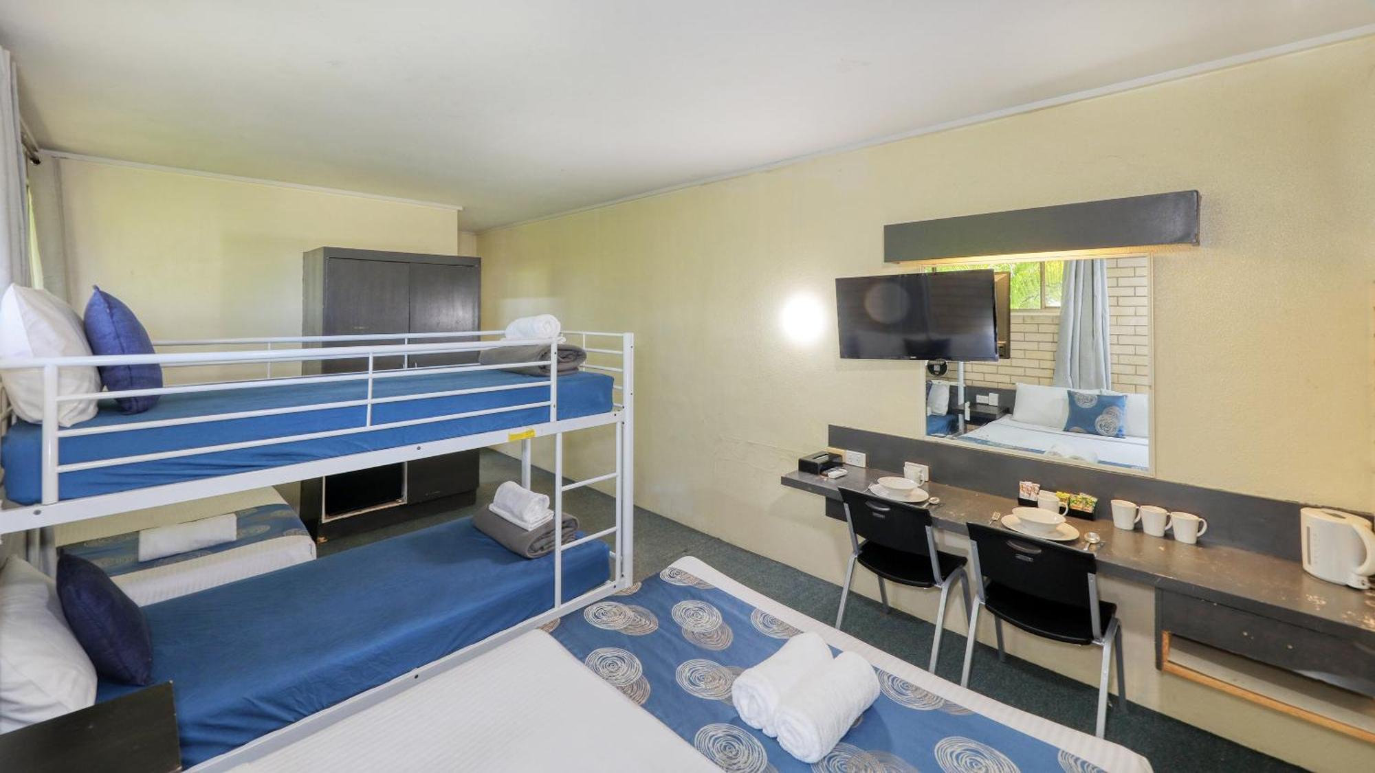 Tropical Gateway Motor Inn Rockhampton Buitenkant foto
