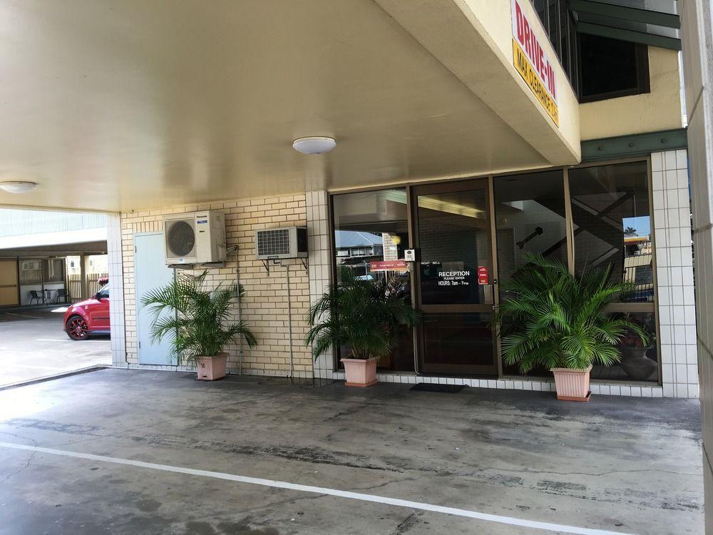 Tropical Gateway Motor Inn Rockhampton Buitenkant foto