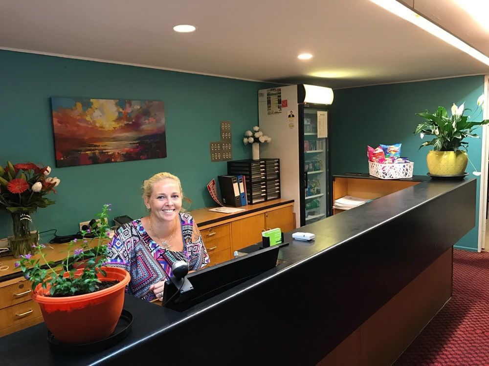 Tropical Gateway Motor Inn Rockhampton Buitenkant foto