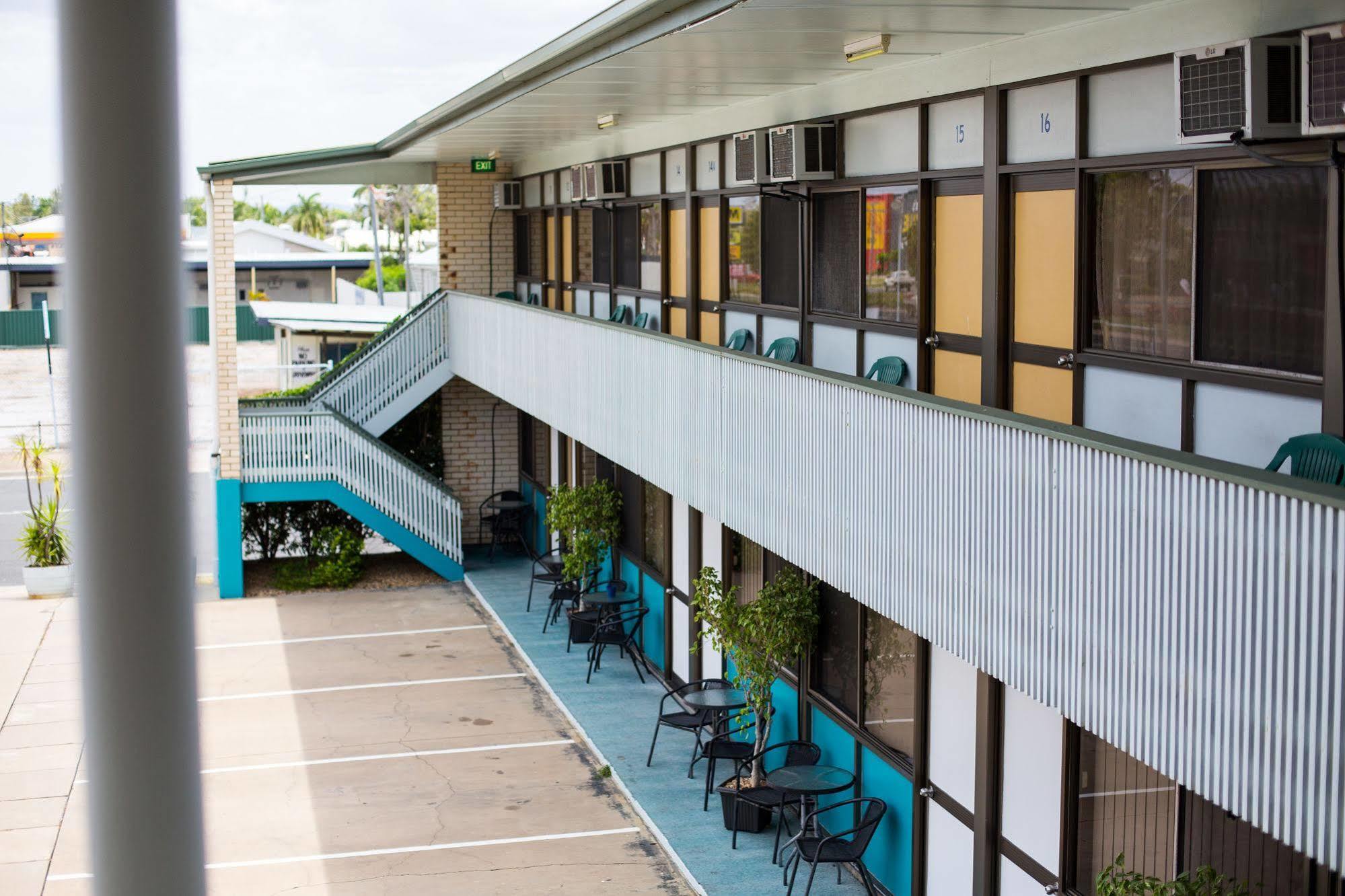 Tropical Gateway Motor Inn Rockhampton Buitenkant foto
