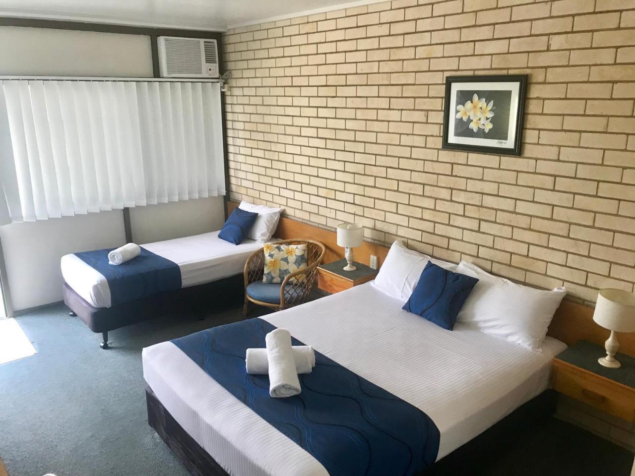Tropical Gateway Motor Inn Rockhampton Buitenkant foto